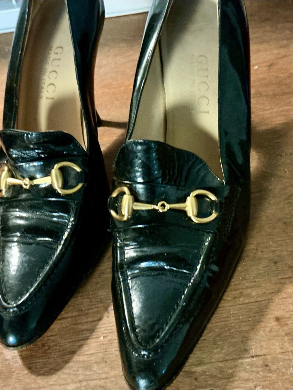 Gucci Black Patent Leather Loafers with Gold Horsebit - Picture 4 of 5